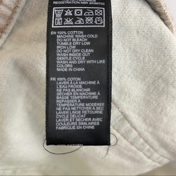 Forever 21 Distressed Chambray Denim Shorts 24 - Picture 6 of 6